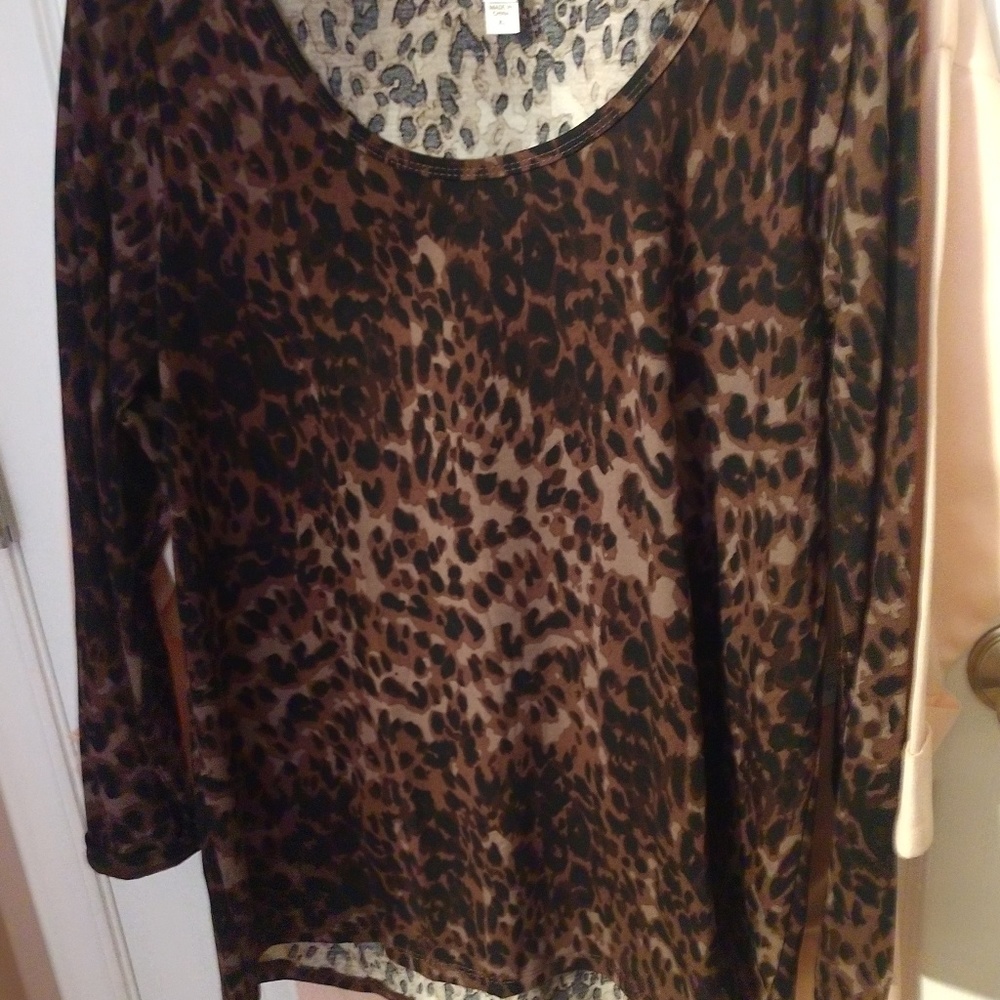 LulaRoe Lynnae cheetah animal print, size XL
